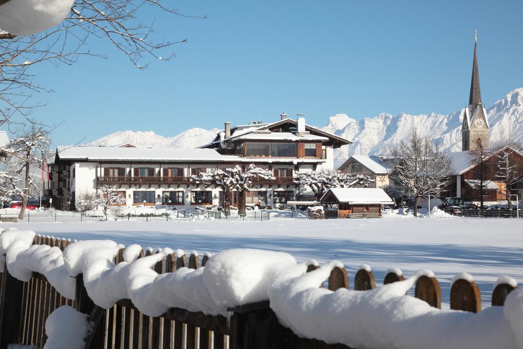 Gasthof Zur Post Maishofen Exterior foto